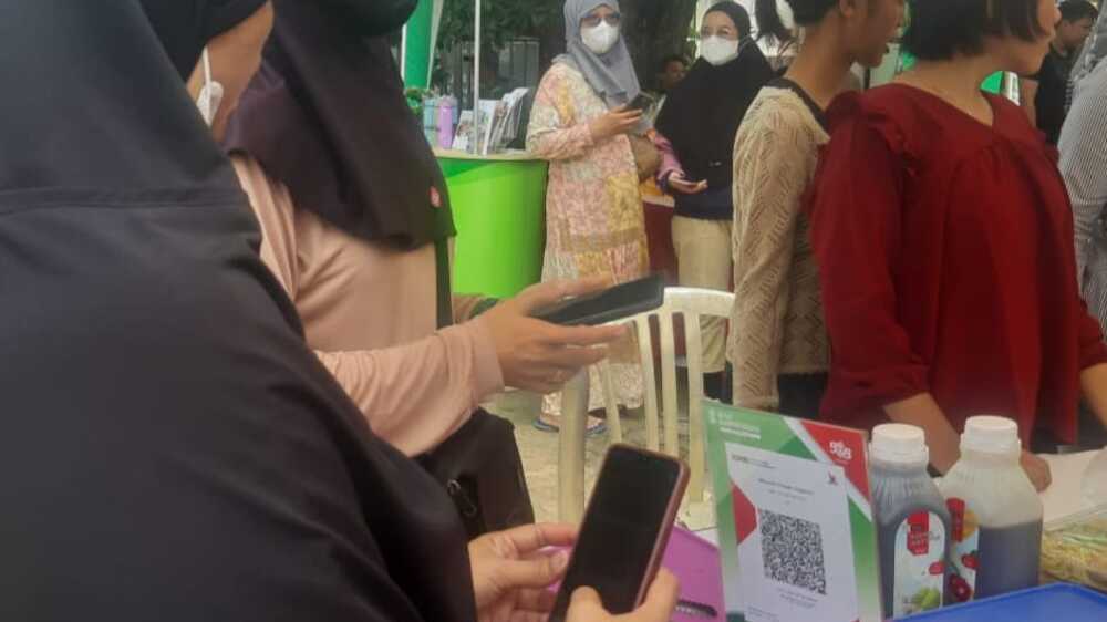 Kisah Intan: Merintis Usaha Warung Pempek  dengan Sentuhan Digital di Kota Palembang