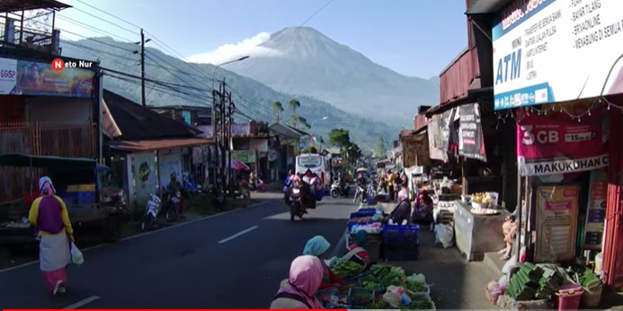 PASAR TERINDAH DI INDONESIA! Pasar Kejajar Dieng Tawarkan Sensasi Keindahan Primadona Wisata Baru di Jawa 