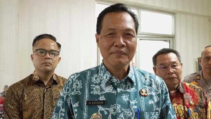 Edison : Tonase Besar Tidak Boleh Lewat Jembatan Enim III