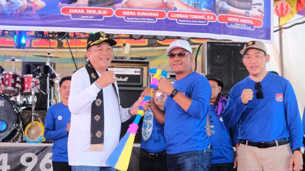 Para Peserta Lomba Rebut Hadiah Satu Buah Kendaraan Roda Empat