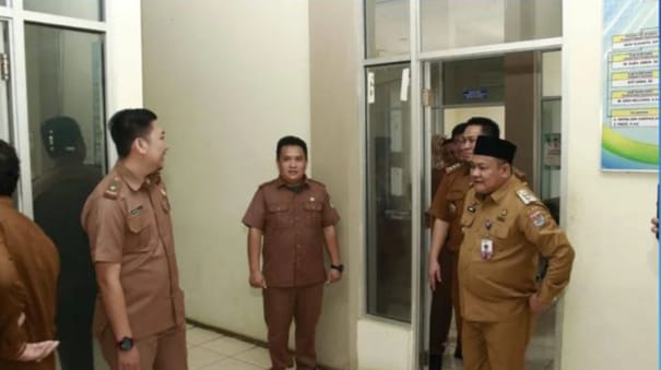 Disdukcapil Banyak Didatangi Lulusan Baru, Tapi Bukan untuk Melamar Kerja Loh!