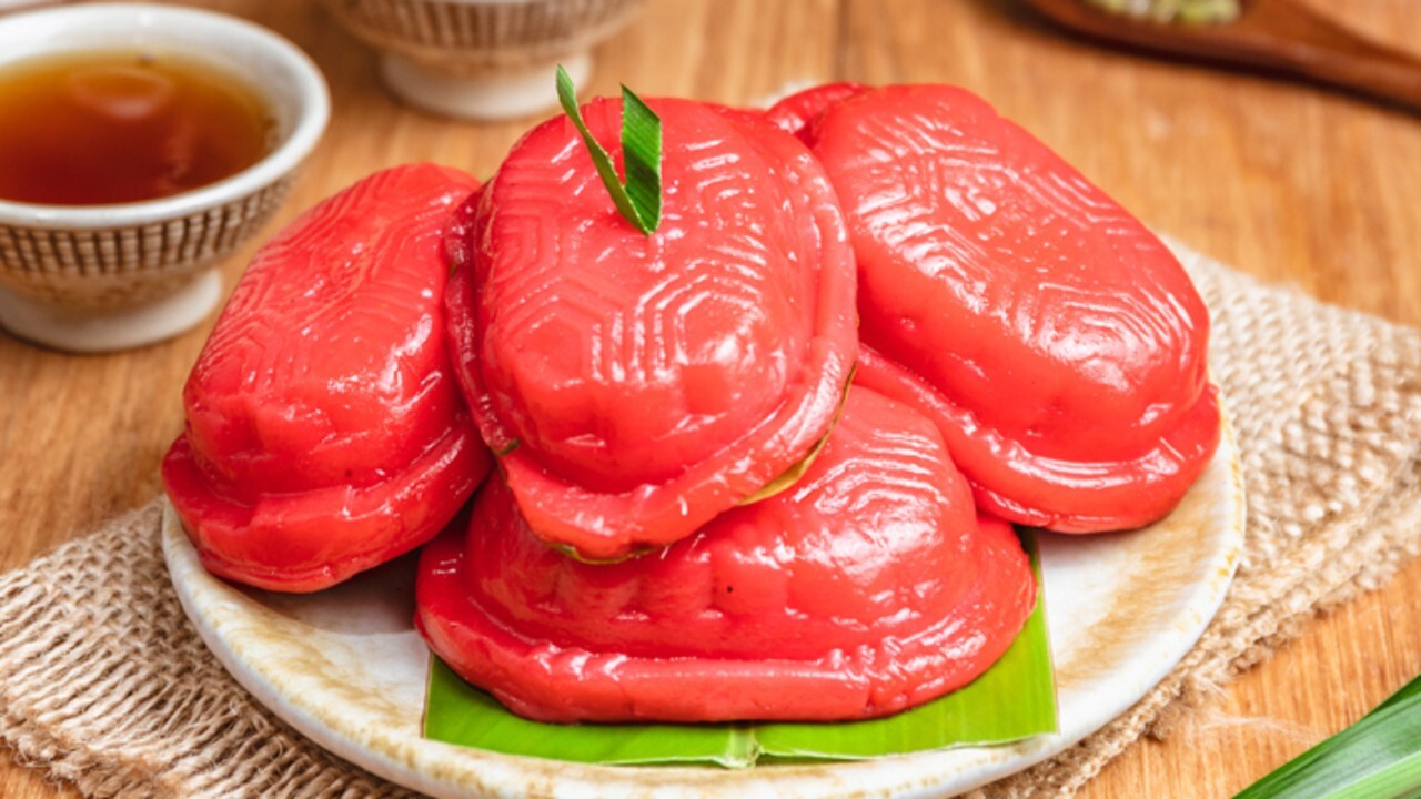 Kueh Ku, Warisan Kuliner Peranakan yang Tetap Bertahan di Tengah Modernisasi