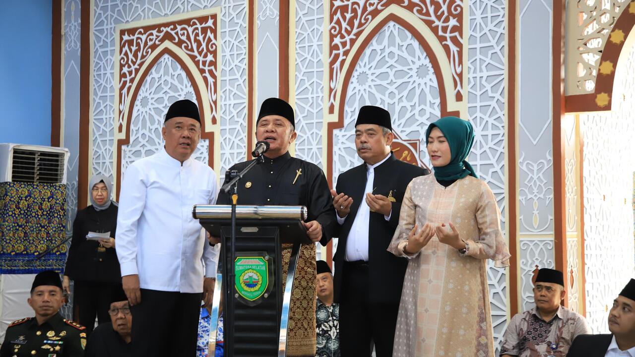 Cik Ujang Wakafkan Tanah untuk Masjid, Herman Deru: Jadikan Masjid Pusat Ilmu dan Keagamaan