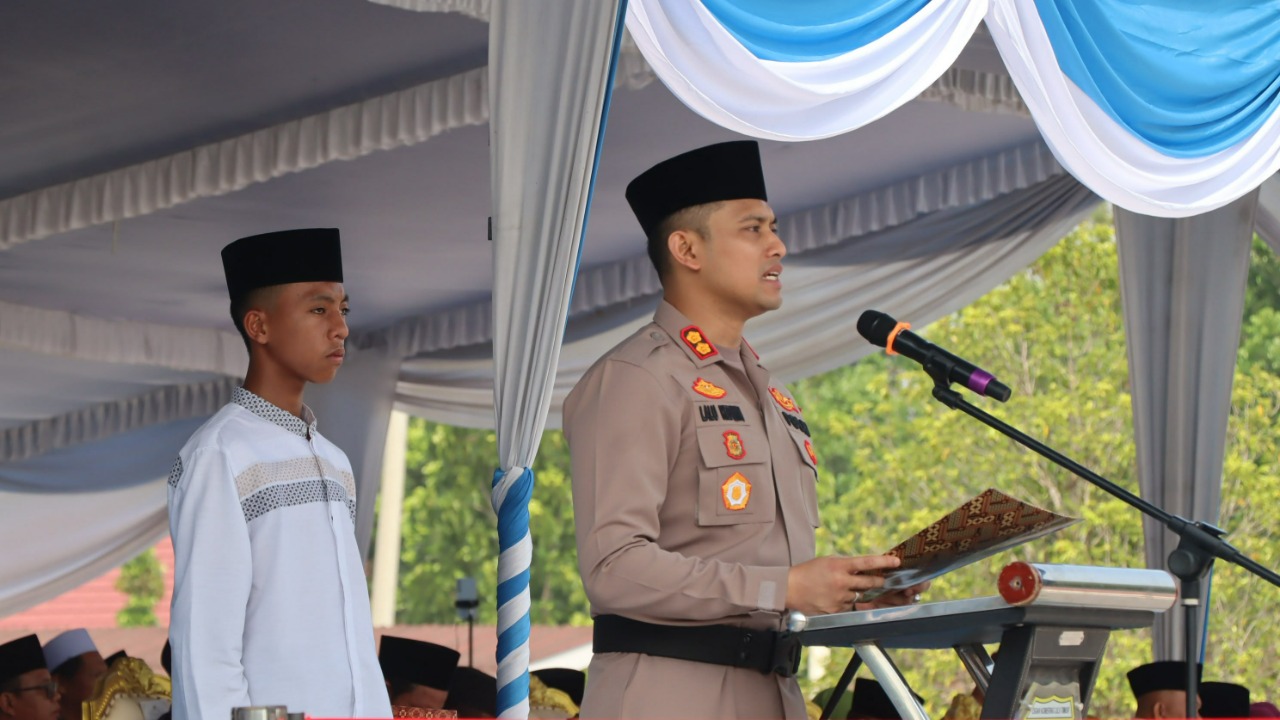 Peringati Hari Santri, Kapolres OKU Timur Ajak Santri Jaga Persatuan  ‎