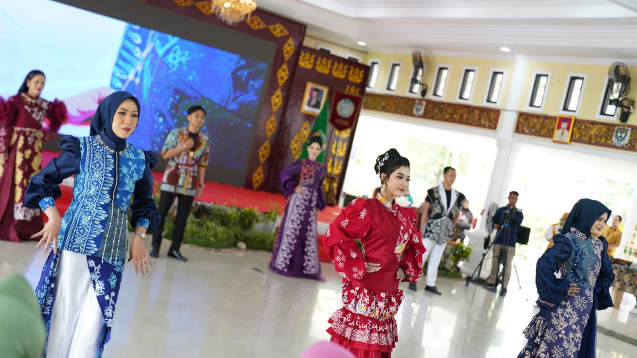 Batik Petule: Dari Meja Makan Menjelma Fashion Elegan 