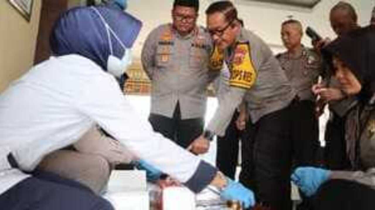 Ratusan Personel Polres OKU Jalani Tes Urine