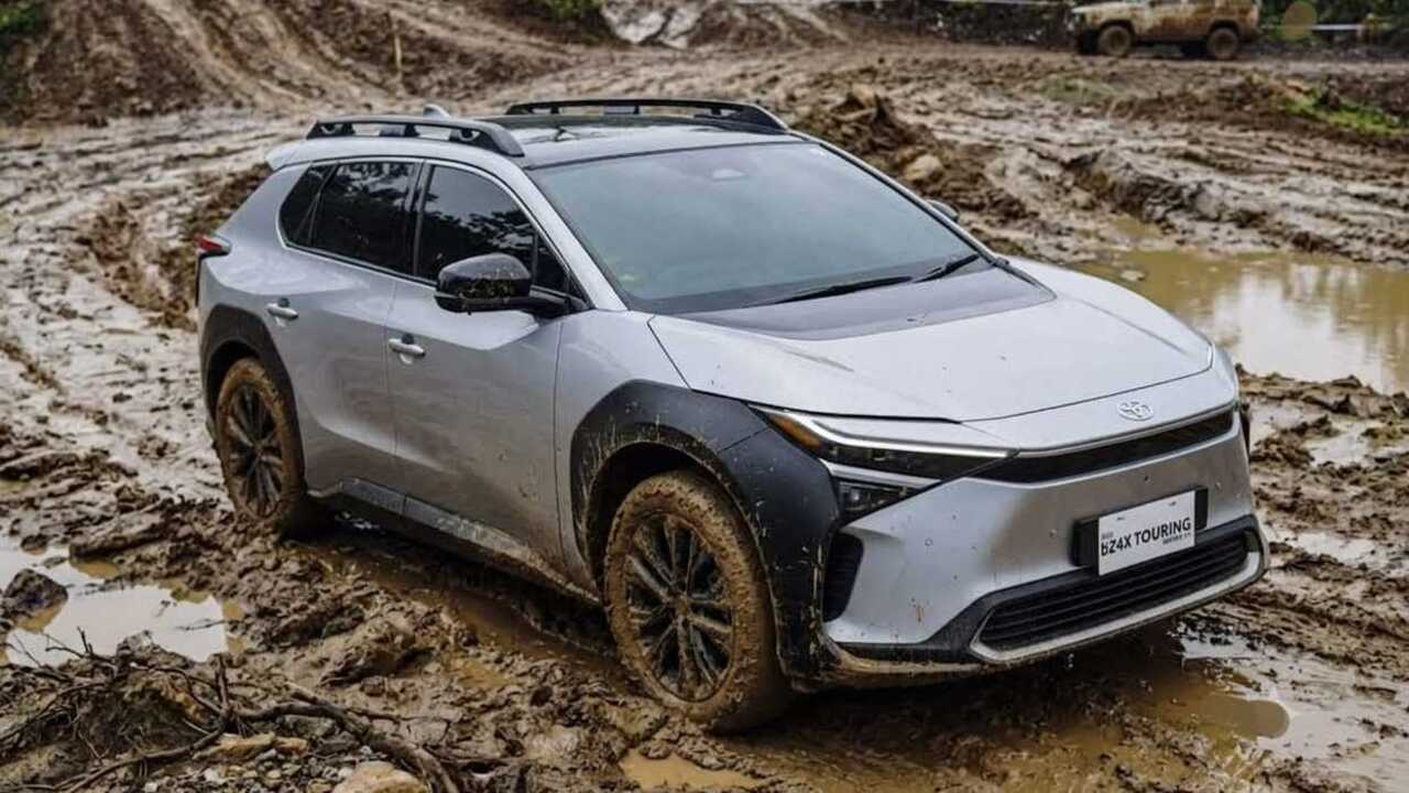 Toyota bZ4X Touring Buktikan Mobil Listrik Bisa Diajak Main Lumpur dan Salju. - palpos.disway.id