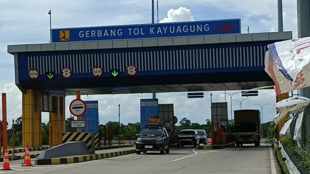 Arus Kendaraan Keluar Masuk Exit Tol Celikah Kayuagung Mulai Naik