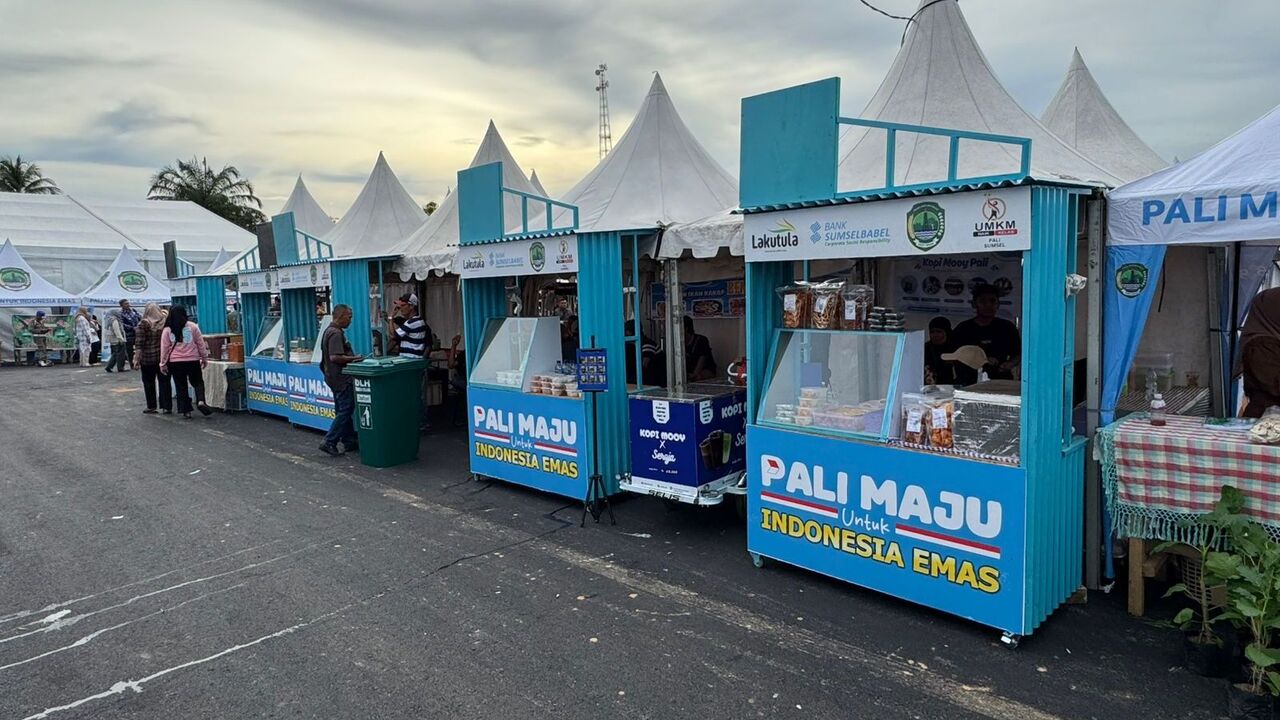 Bank Sumsel Babel Cabang Pendopo Dorong UMKM PALI melalui Bantuan Sarana Dagang di Festival Candi Bumi Ayu 202