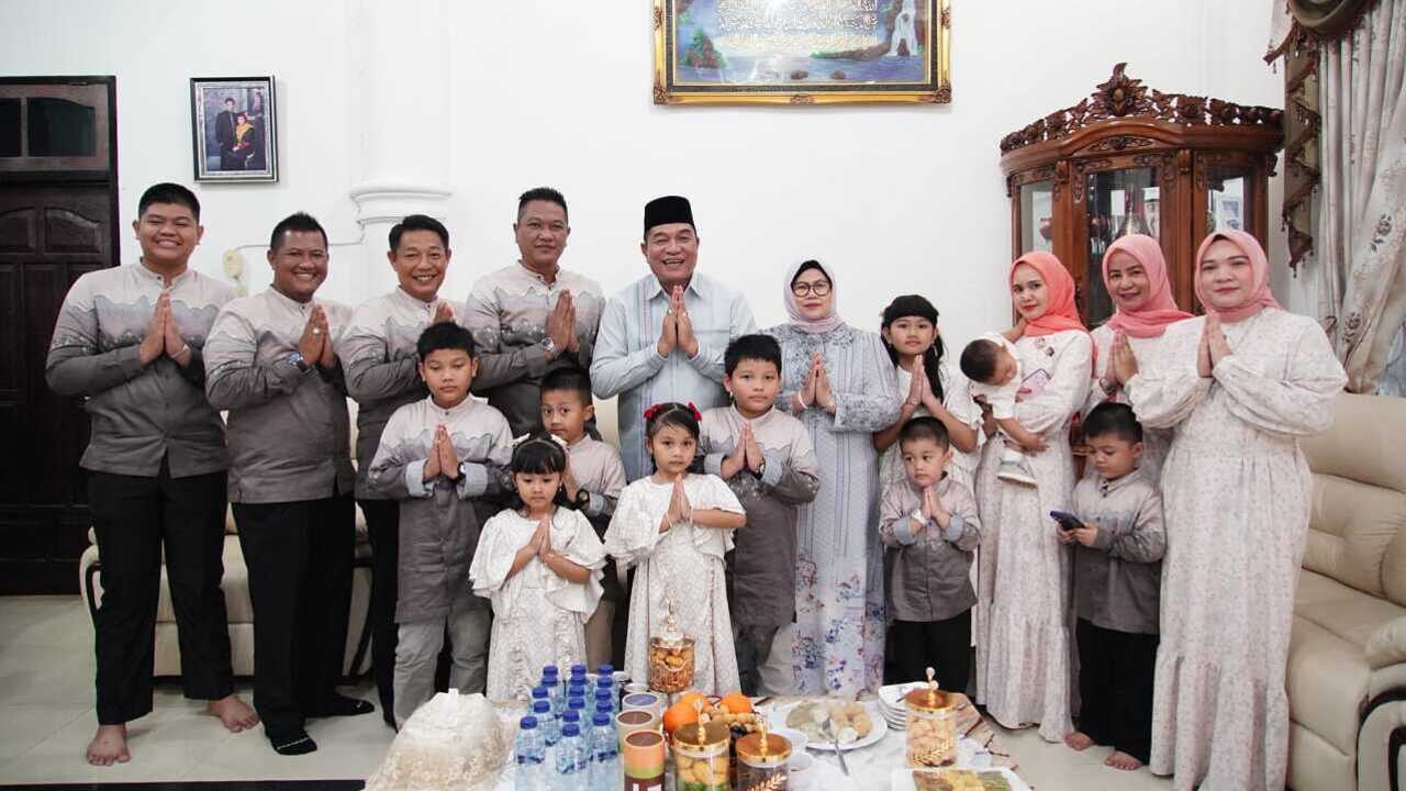 Kediaman Pribadi Dipadati Warga, Kebersamaan Jadi Energi Baru Bangun Daerah