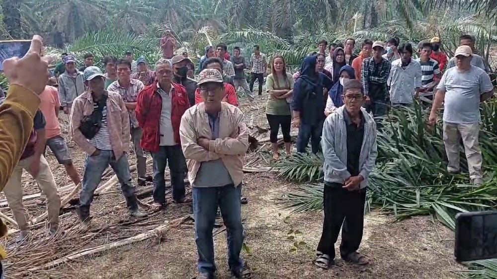 Masyarakat Sungai Sodong Sampaikan Orasi, Sebut Tidak Terlibat dalam Dugaan OTD Tembaki Pekerja Kebun PT SWA