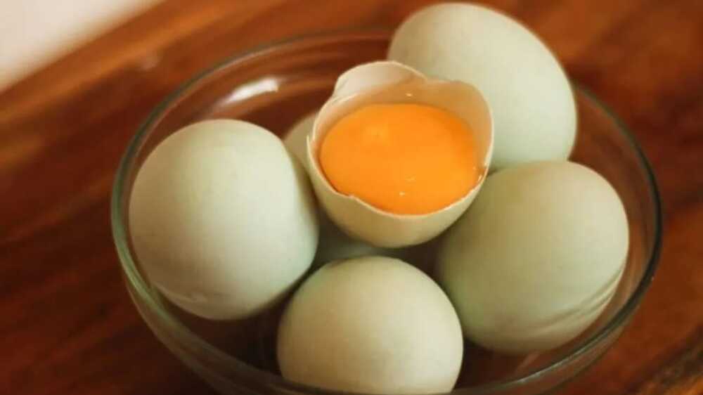Telur Bebek: Kenikmatan Kuliner, Kekayaan Gizi dan Keajaiban Tradisional