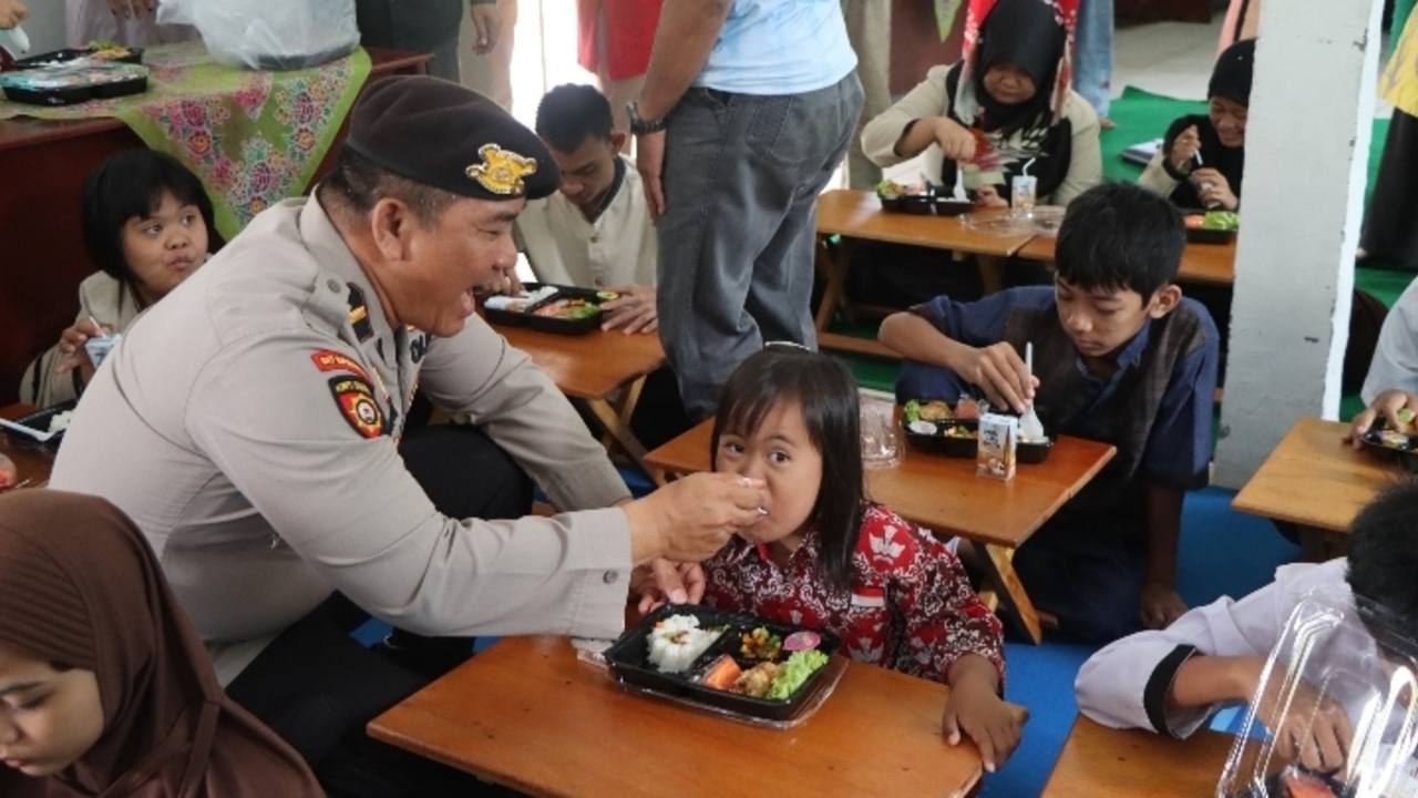 Gelar Makanan Bergizi untuk Siswa SLB 