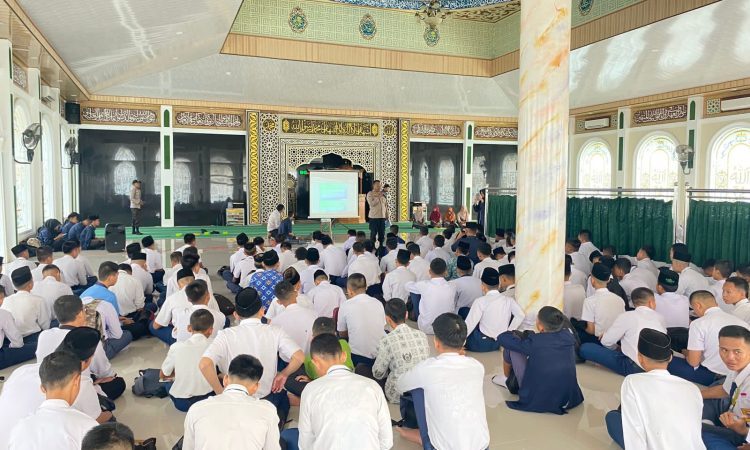 Satuan Binmas Polres OKU Lakukan Binlu ke Siswa SMA