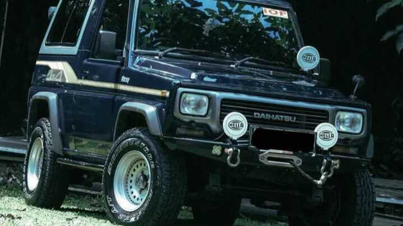 Daihatsu Rocky F75 4x4 1993: Sang Petarung Tangguh yang Tak Lekang oleh Zaman.