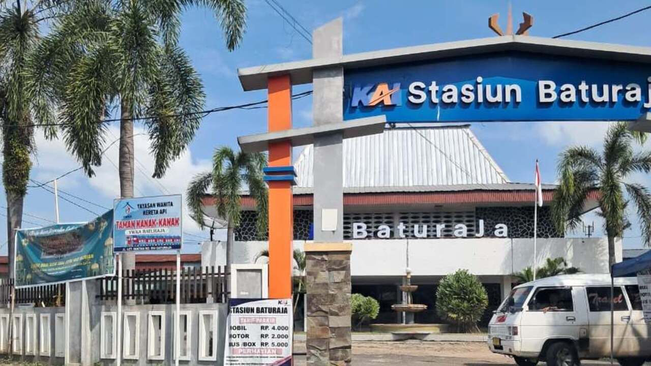 Tarif Parkir Mobil di Stasiun Baturaja Disorot Warga