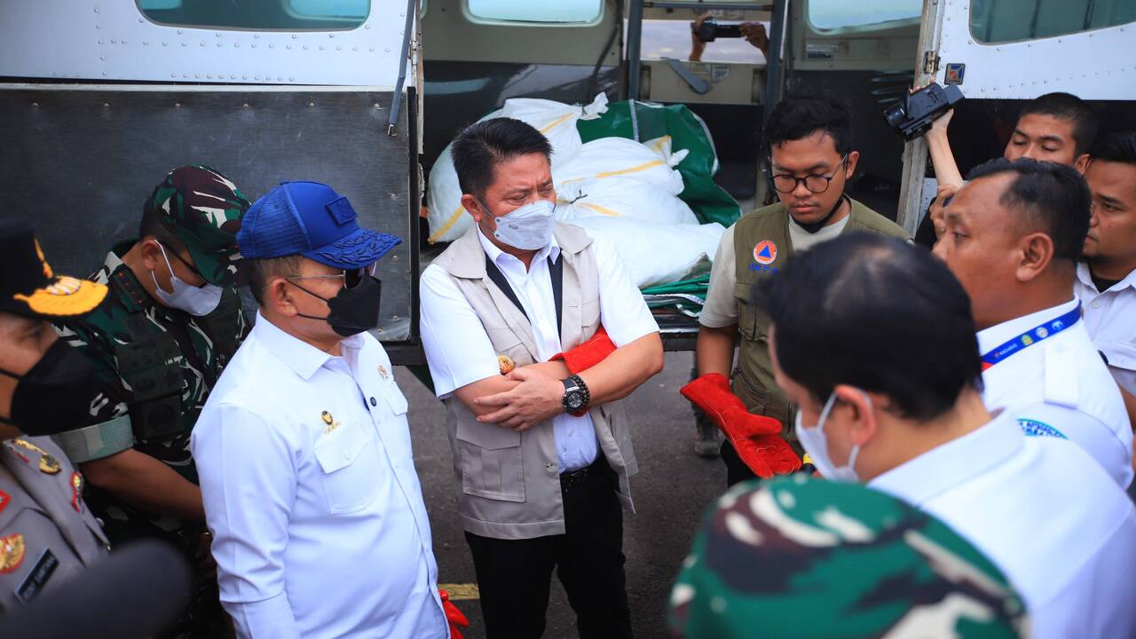 Atas Instruksi Presiden, Sumsel Launching Teknologi Dry Ice Atasi Kabut Asap