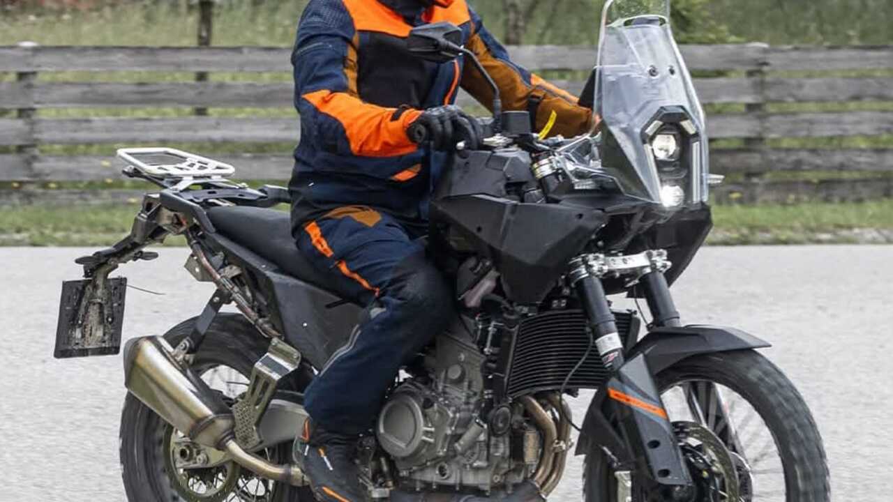 KTM 790 Adventure 2027 Tertangkap Kamera, Ini Bocoran dari Spy Shot Terbaru