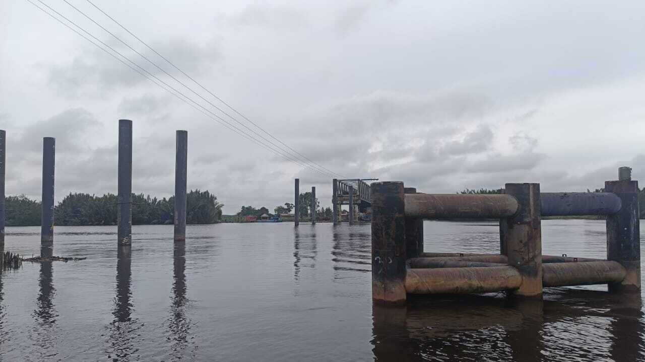 Kapal Muatan Batubara Nihil Melintas Dibawah Jembatan P6 Lalan Muba Per 1 Januari 2026