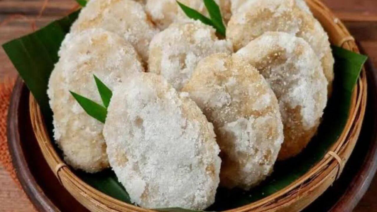 Gemblong : Kue Tradisional yang Bertahan di Tengah Gempuran Makanan Modern