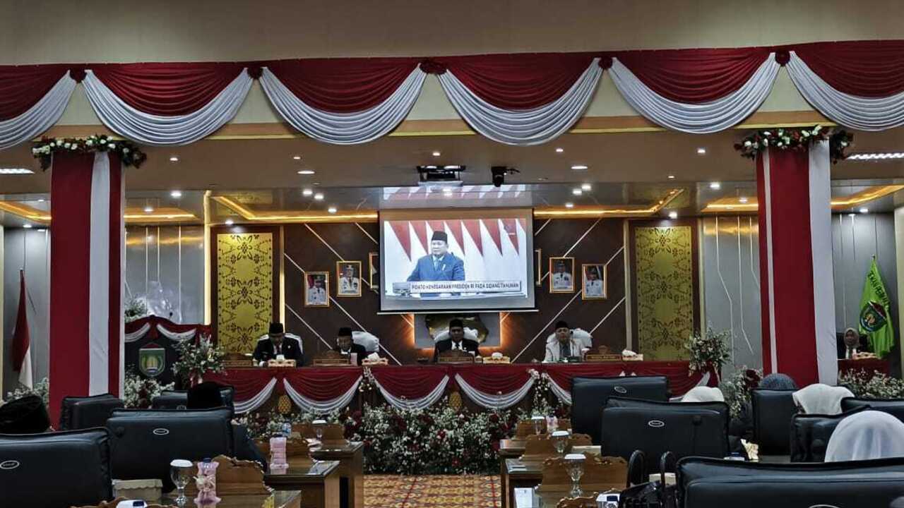 Kompak! DPRD Prabumulih dan Walikota Nonton Bareng Pidato Kenegaraan Presiden