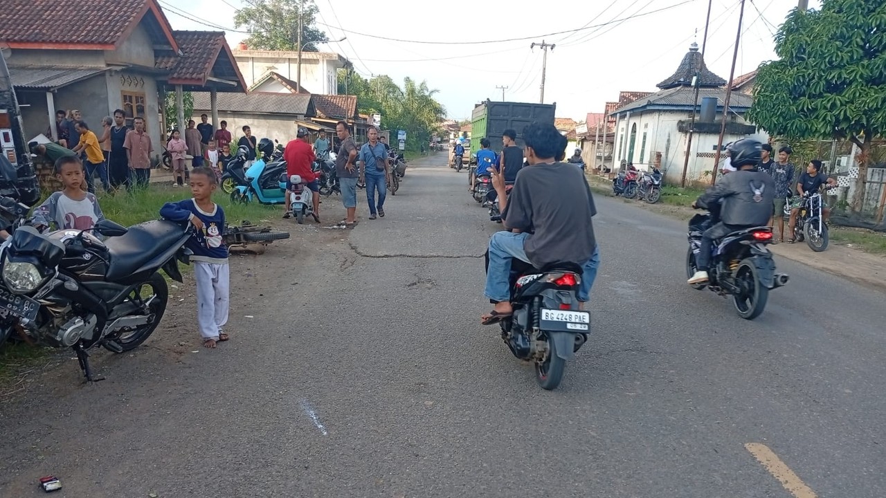 Motor vs Bus, Dua Pelajar Luka Berat