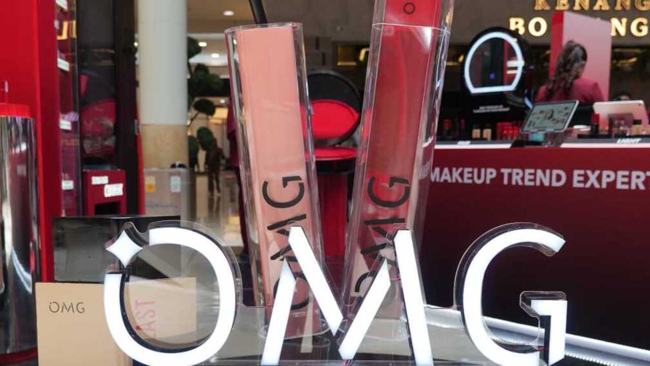 Ombre Art Gallery Hadirkan 8 Kombinasi Lipstik Ombre Terlaris, Jadi Favorit OMG Girlboss