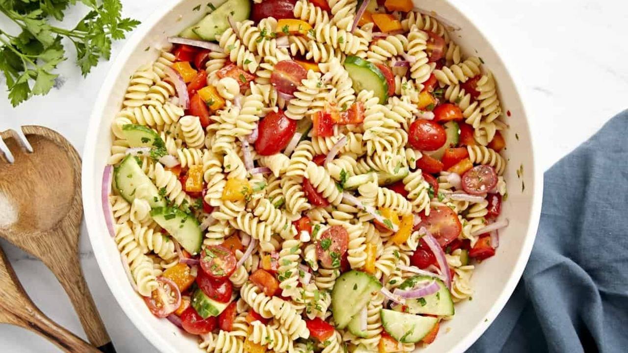 Salad Pasta : Hidangan Sehat yang Menggugah Selera