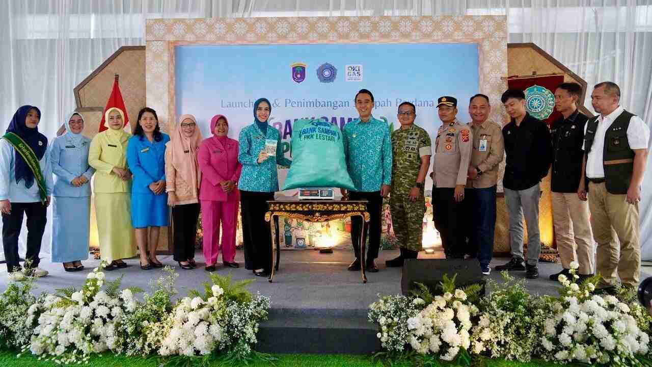 Bersama TP PKK, Pemkab OKI Gagas Sampah Jadi Rupiah