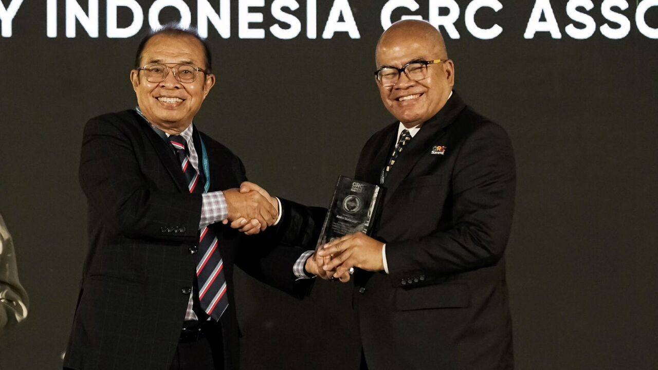 Integritas Nyata dalam Governansi, Amien Sunaryadi Dianugerahi GRC Lifetime Achievement Award 2025