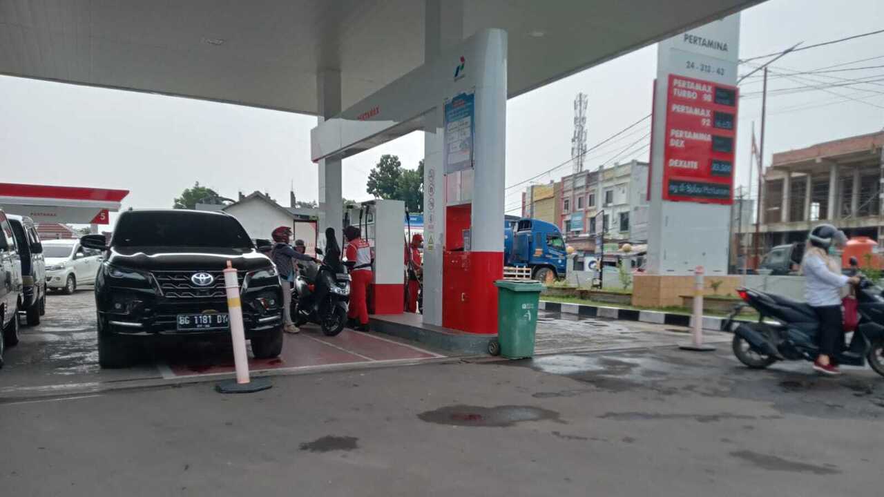 Warga Kecele, Harga Pertamax Mendadak Naik Jadi Rp16.650 