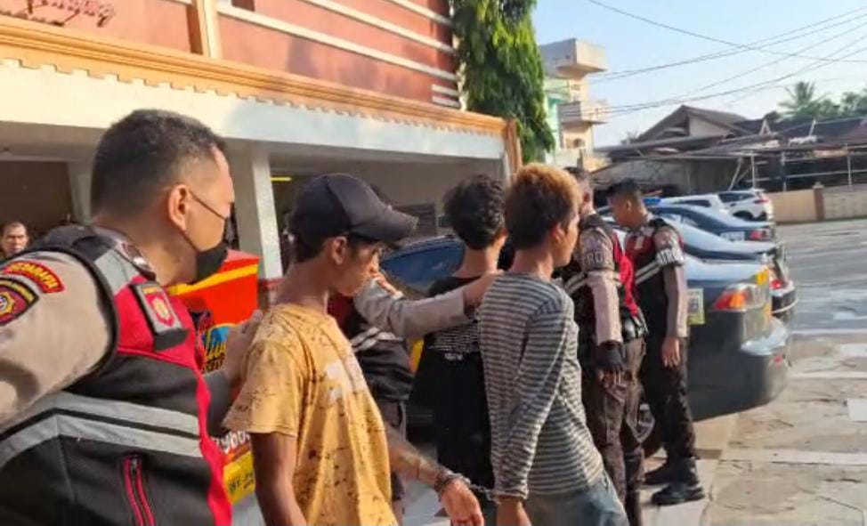 Lakukan Pungli, Tiga Remaja di Palembang Digiring ke Kantor Polisi