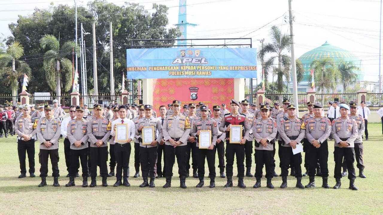 Empat Personel Polres Mura Raih Penghargaan Prestisius, Begini Pesan Kapolres