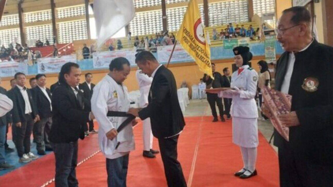 Gusti Prasetyo Resmi Dikukuhkan Jadi Ketua Lemkari Sumsel