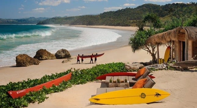 Asik Kali Ya ! Habiskan Pergantian Tahun di Pinggir Pantai Nihiwatu di NTT yang Menjadi Primadona Wisata Dunia