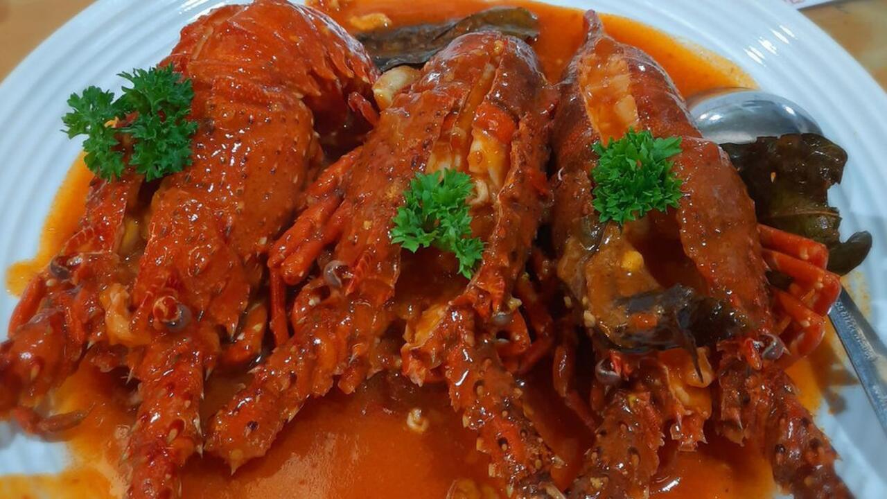 Lobster Saus Padang, Perpaduan Rasa Pedas Gurih yang Kian Digemari Pecinta Kuliner