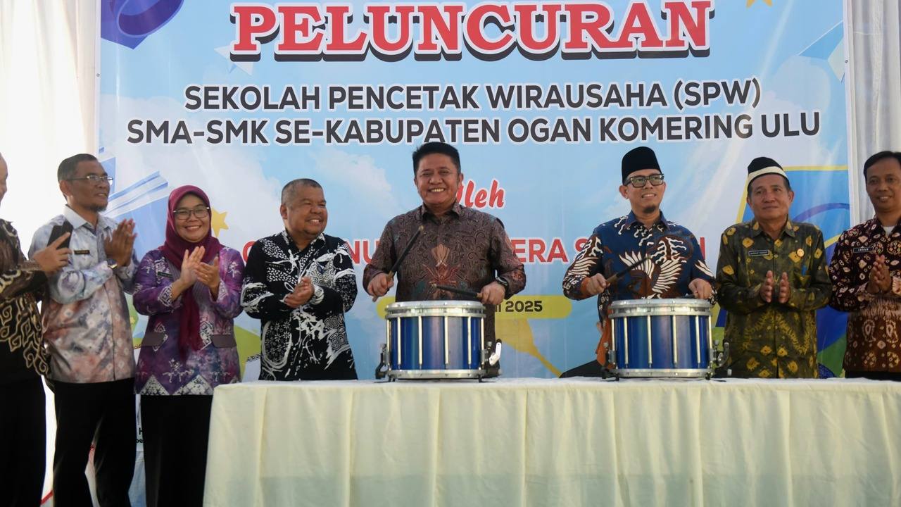 Gubernur Herman Deru Luncurkan Program PWS di SMKN 2 OKU: Ajak Siswa Kuasai Teknologi dan Bersaing di Pasar Di
