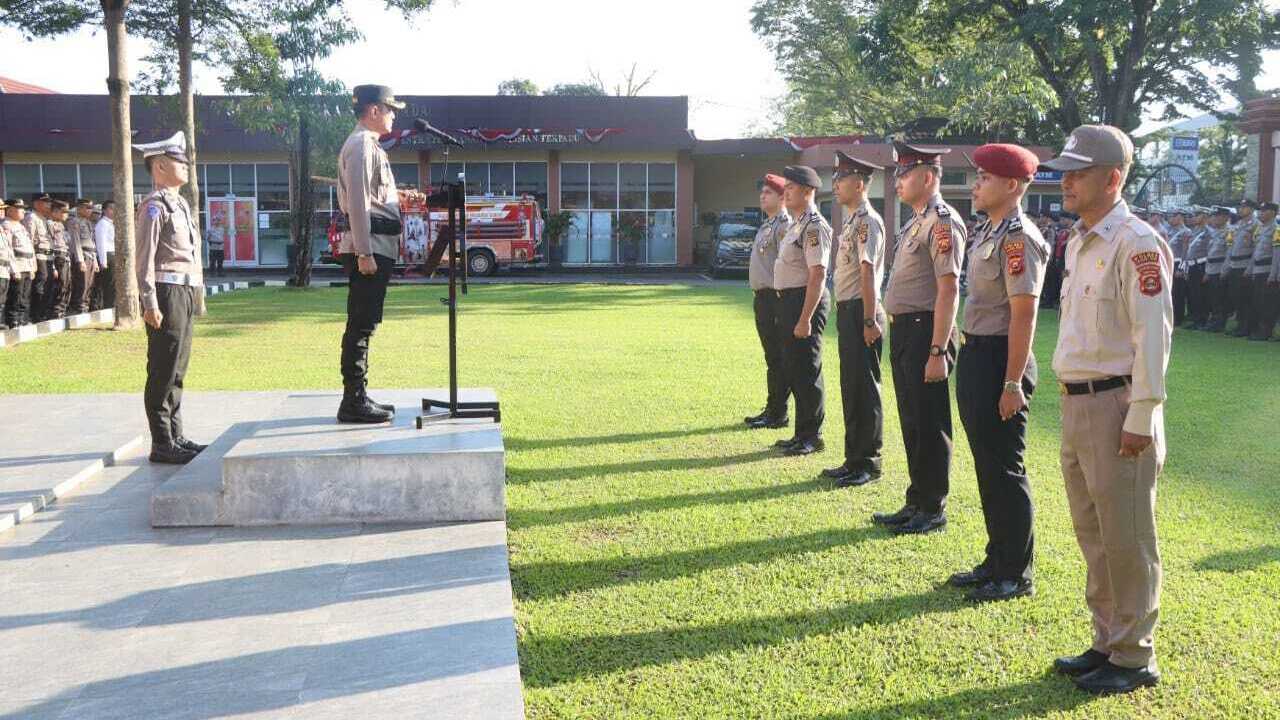 56 Personel Polres Muara Enim Naik Pangkat