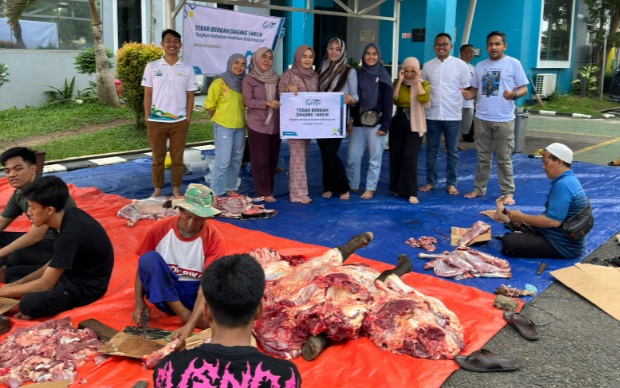 Berbagi Kebaikan Hadirkan Kebahagiaan, PLN UP2D S2JB Gelar Terbar Berkah Daging di Hari Raya Idul Adha