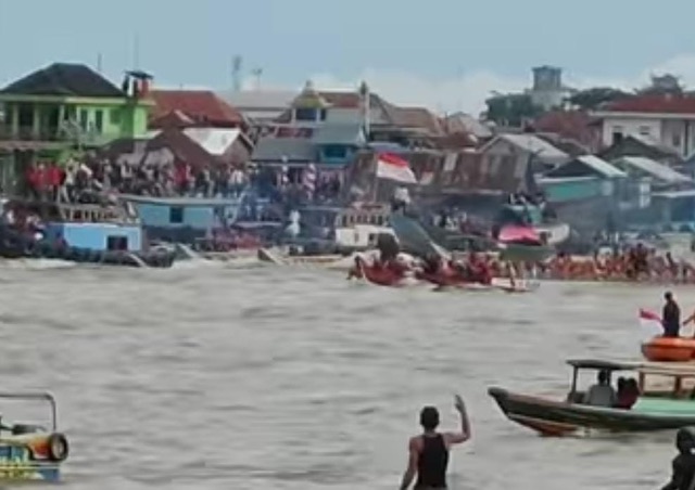 Kejujuran dan Pengorbanan dalam Legenda Lomba Biadar, Warisan Budaya Palembang yang Hidup