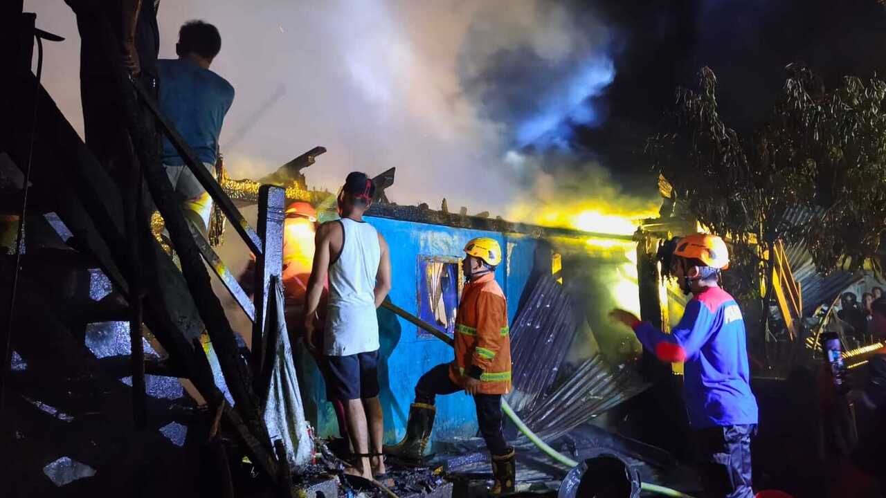 Kebakaran Hebat di Payuputat Prabumulih, 3 Orang Satu Keluarga Tewas Terpanggang