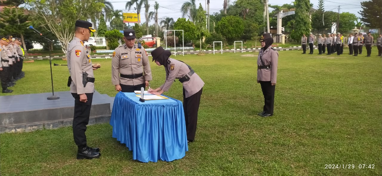 Serah Terima Jabatan di Polres Ogan Ilir: Kapolres Sampaikan Ini 