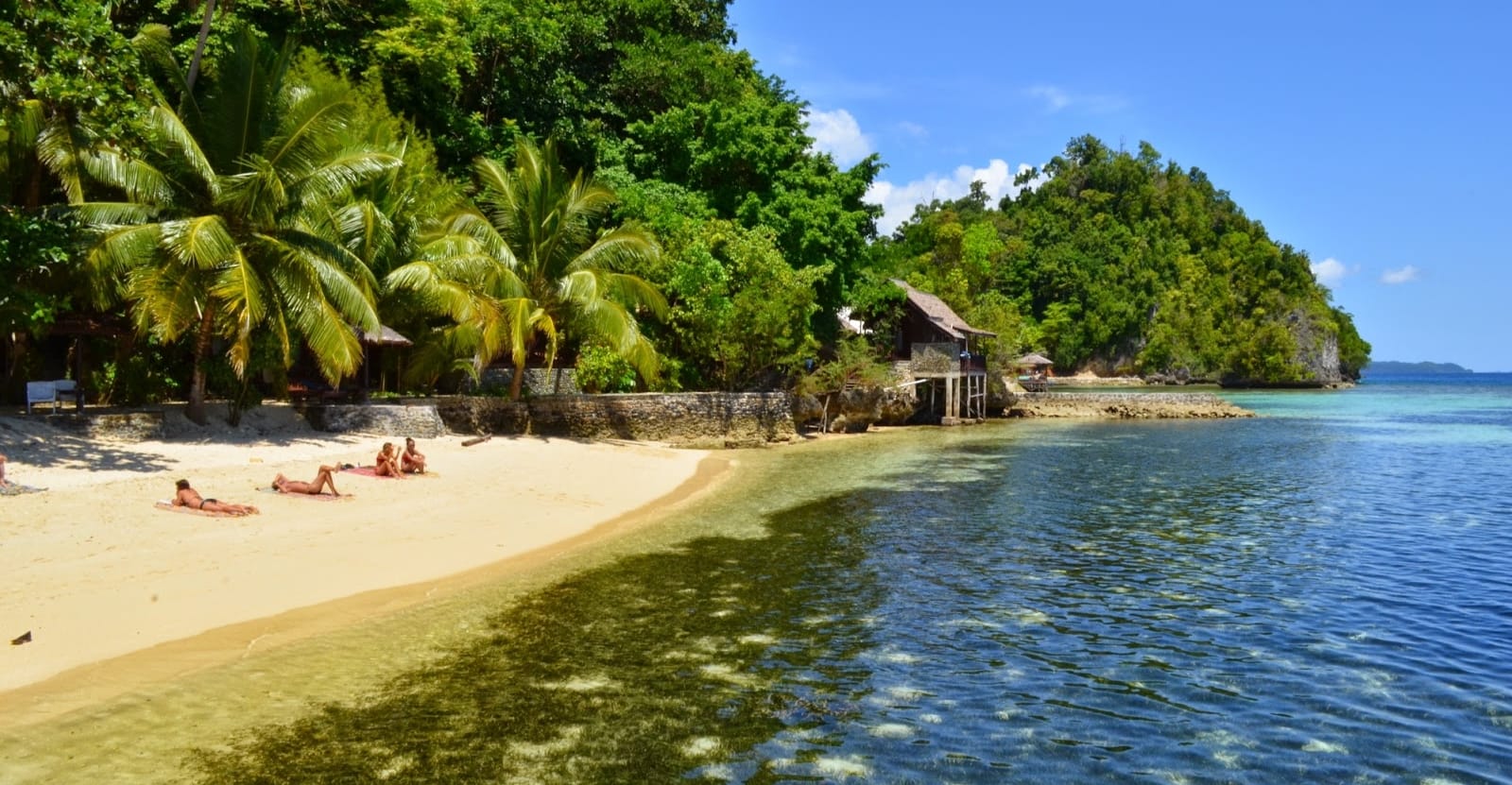 Miliki Pesisir Pantai yang Menakjubkan, Teluk Tomini Membentang Antara 3 Provinsi yang di Pulau Sulawesi  