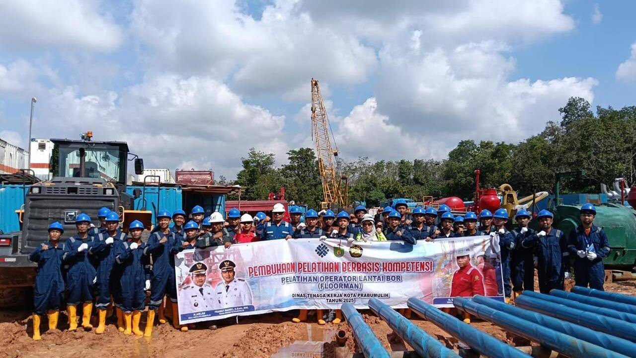 Tekan Angka Pengangguran dan Tingkatkan Keterampilan Naker, Disnaker Prabumulih Gelar Pelatihan Operator Lanta