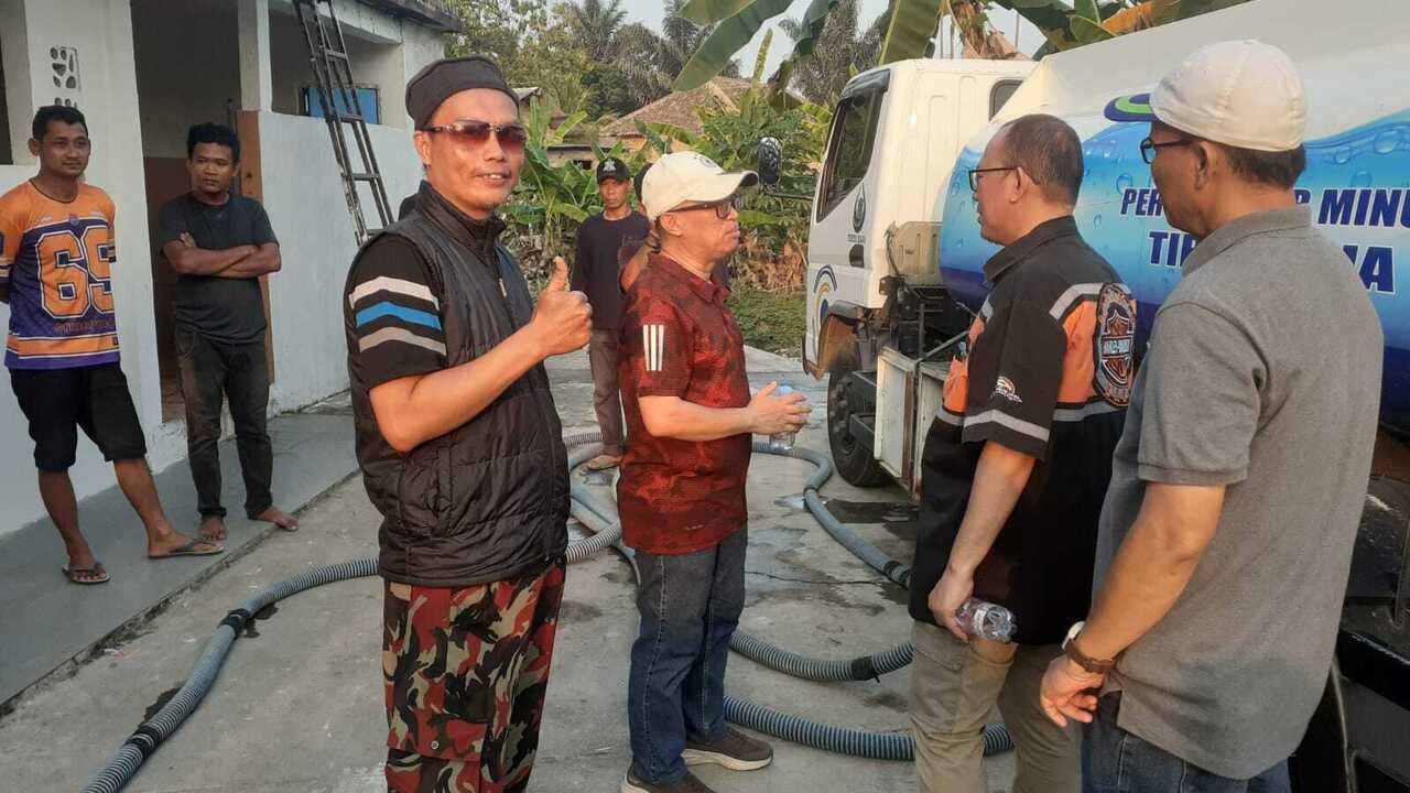 Bupati OKU Bantu Air Bersih Warga dan Masjid Bungur Indah, Sukajadi