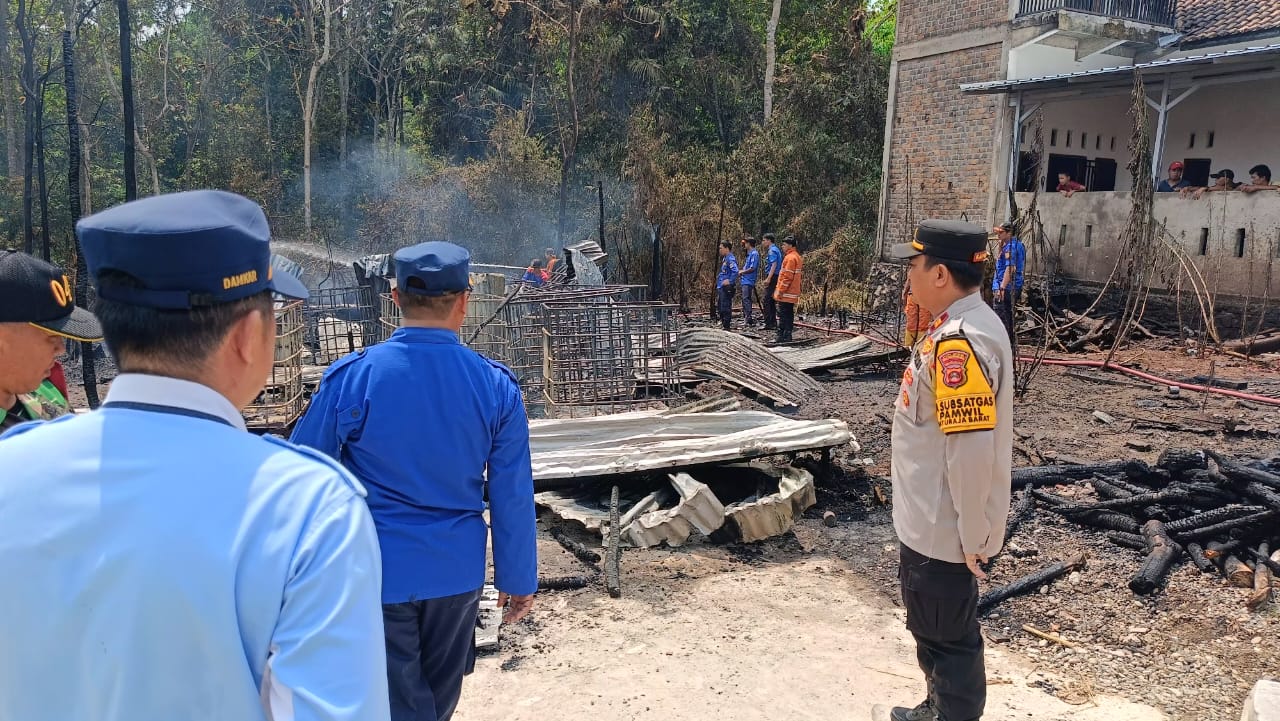 Polisi Selidiki Penyebab Kebakaran Gudang Diduga Menyimpan BBM Ilegal