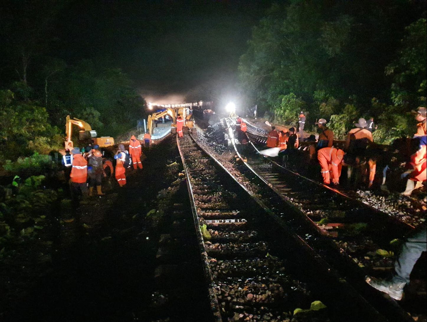 KAI Pastikan Perjalanan Kereta Api Kembali Normal