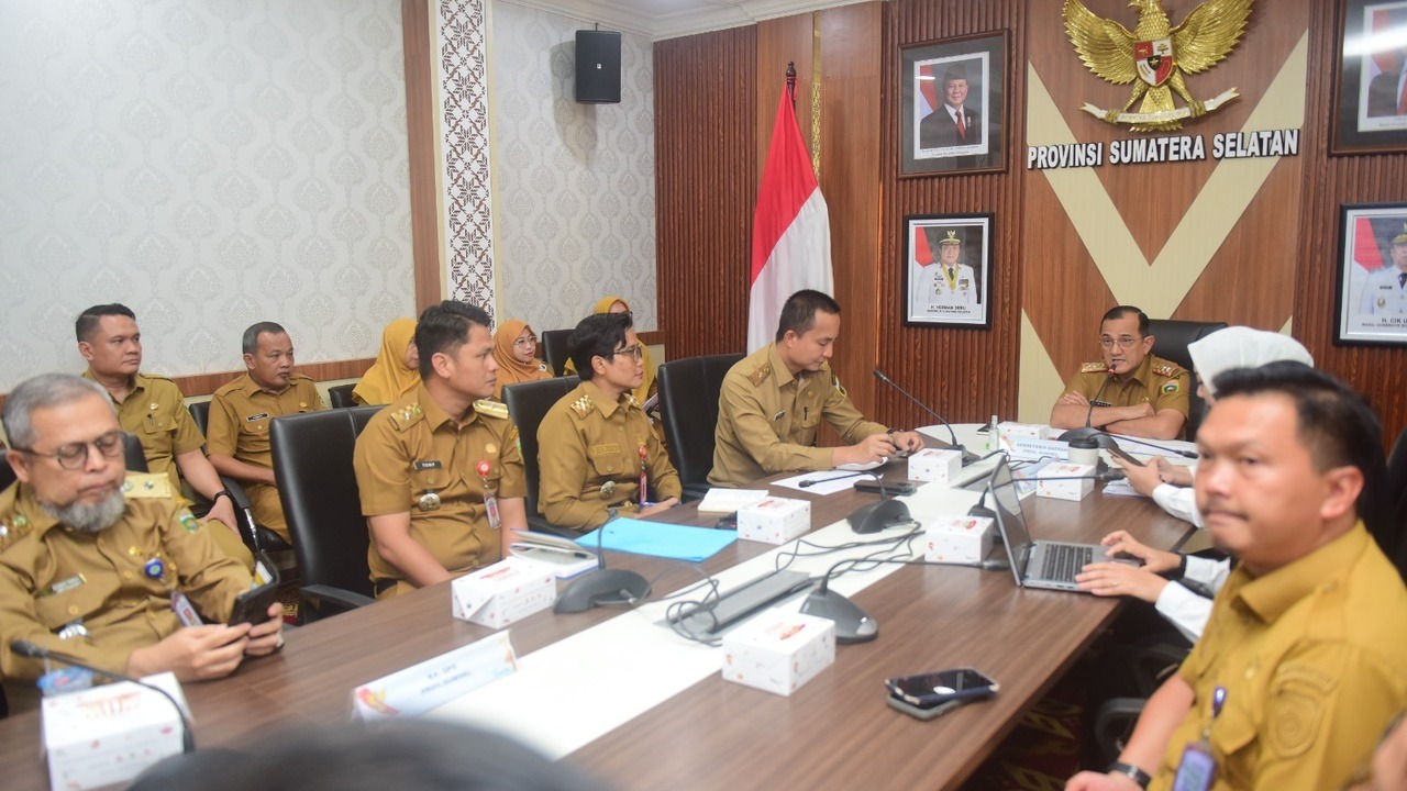 Sumsel Siap Sambut Menko Polkam! Rapat Dipimpin Sekda Bahas Karhutla hingga Program MBG.