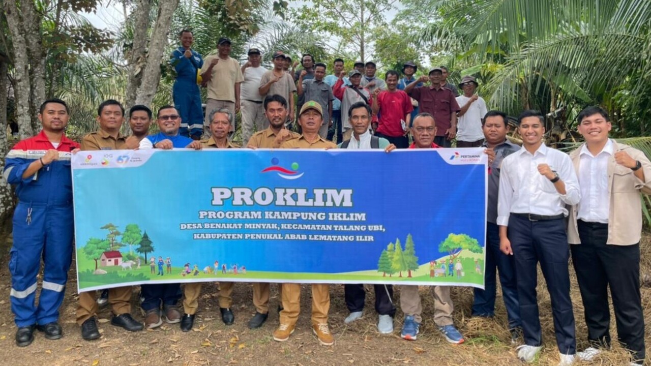 Dukung Program Kampung Iklim, PEP Pendopo Field Latih Petani PALI Olah Pupuk Organik dari Bahan Lokal