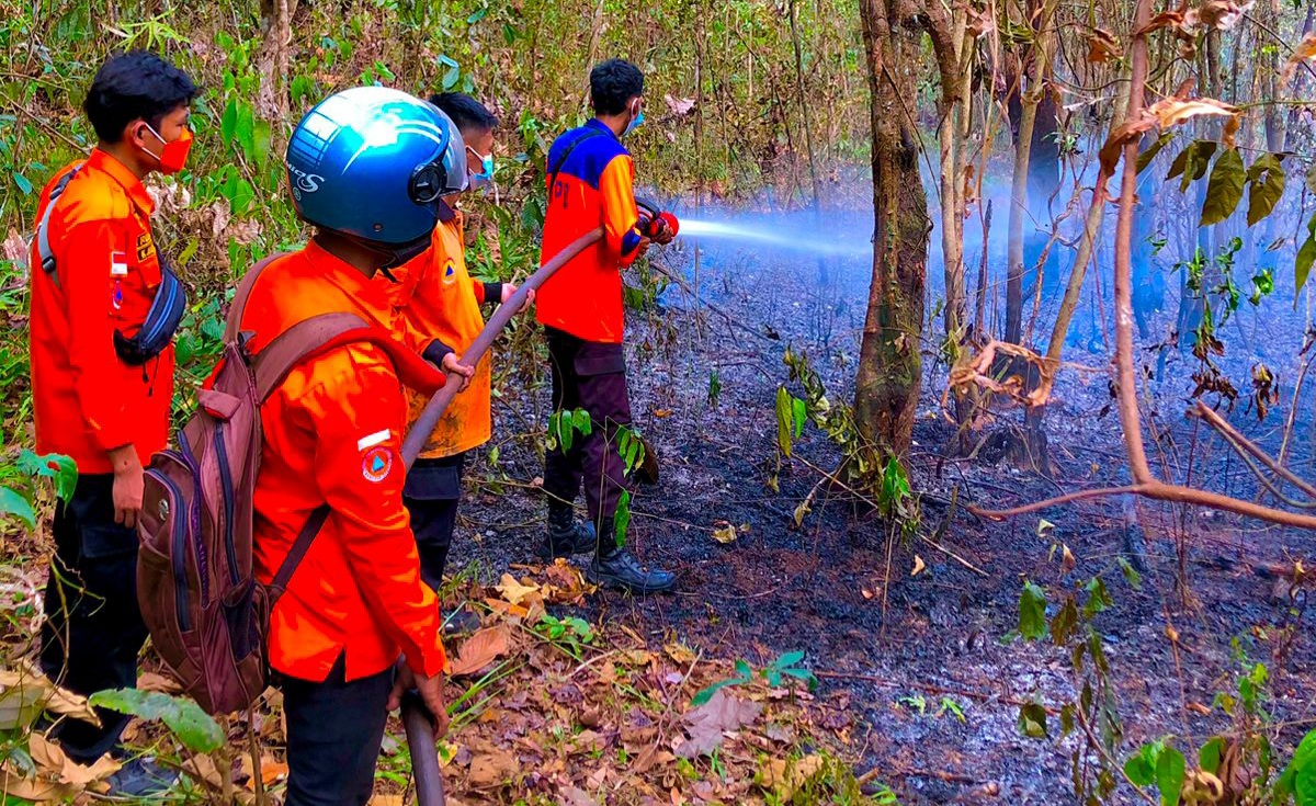 Tim Satgas Padamkan Karhutla di Tiga Desa Kabupaten OKU